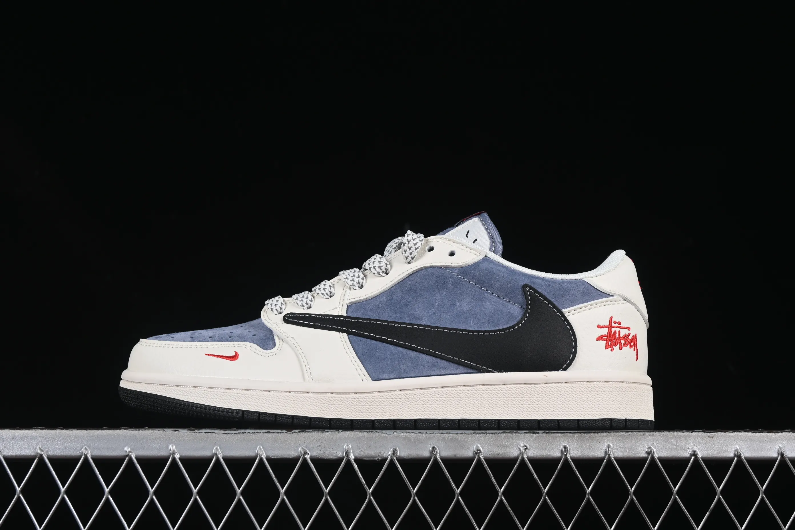 All Categories Air Jordan Jordan Series Basketball Shoes Air Jordan 1 Low High-end Customized Low-top Sneakers Travis Scott x Fragment Design x Air Jordan 1 Low OG SP Joe 1 Stusi Co-branded Off-white Gray Black Hook Low-top Cultural Casual Sneakers XZ6188-578